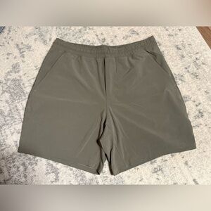 Men’s Lululemon Pace Breaker Linerless Shorts 7” Large